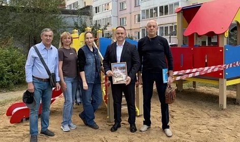 В Оренбурге благоустраивают дворовые территории 